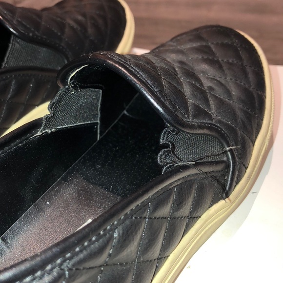 Steve Madden slip on shoes - Picture 4 of 5